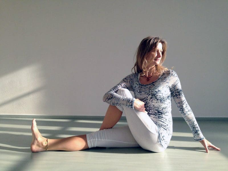 yoga lady piriformis stretch